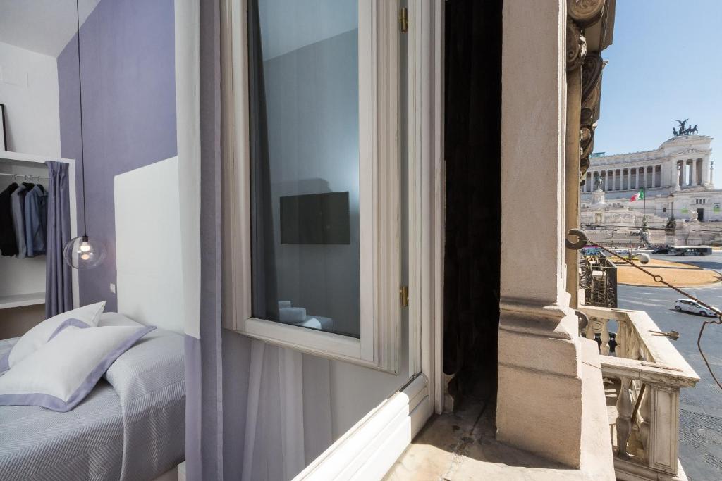 Amazing Piazza Venezia Suites - Deluxe Apartment
