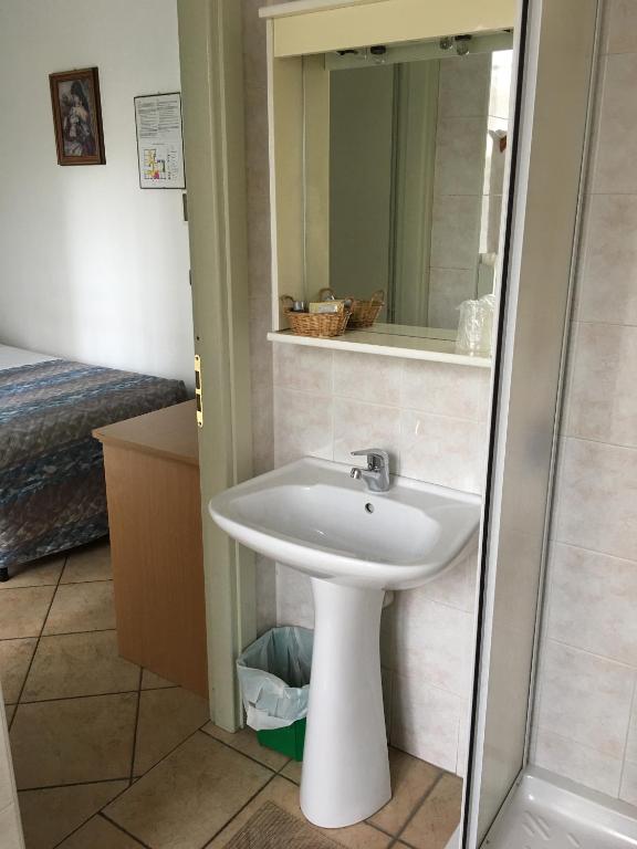 Hotel Dora - Resim 17