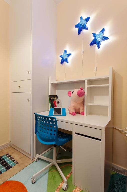 Kuchyň nebo kuchyňský kout v ubytování Metropolis Apartment - 150m from St Marcus Square, by ZanteWize