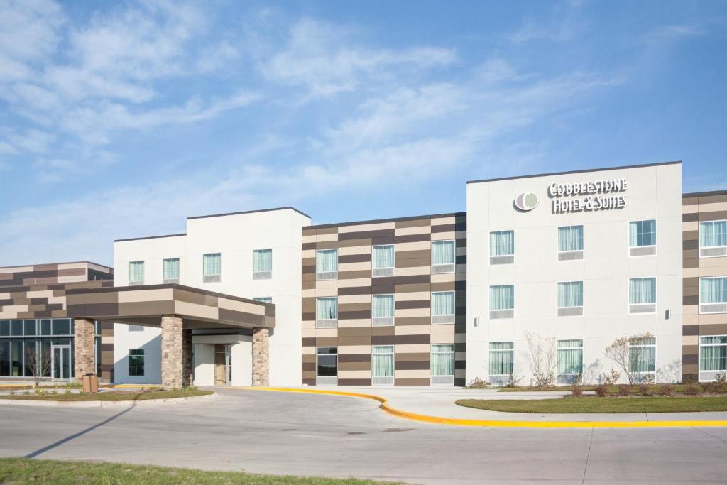a rendering of a hospital building at Cobblestone Hotel and Suites - Jefferson in Jefferson