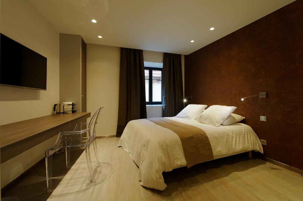 The One Apartments – photo 17