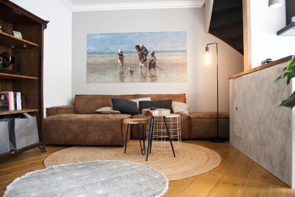 Gallery image of Since 89 guesthouse close to the beach in Katwijk aan Zee