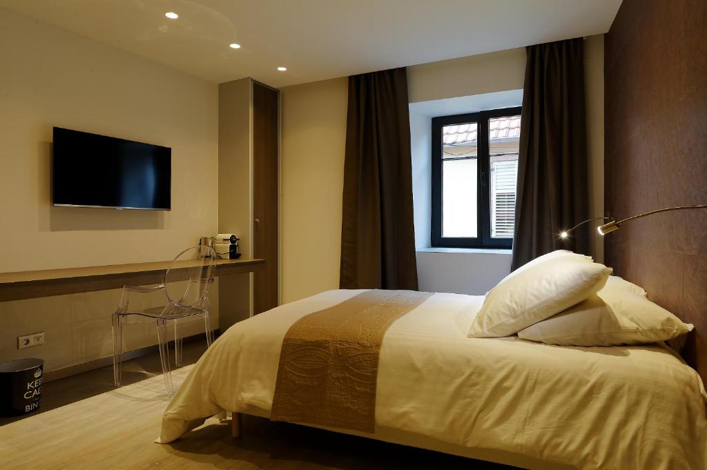 The One Apartments – photo 23