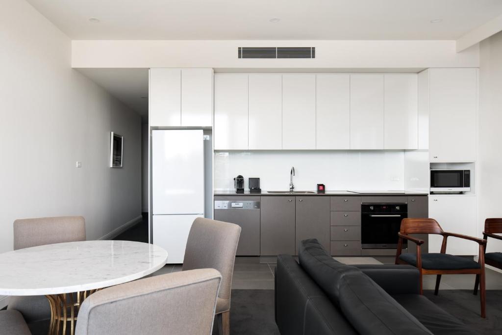 Knightsbridge Canberra - Resim 30