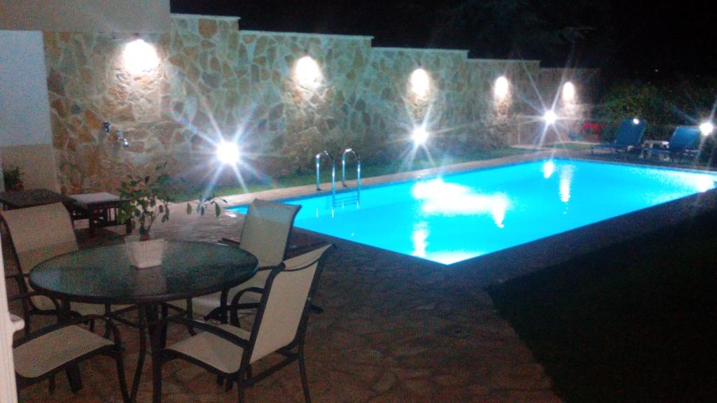 Bazén v ubytování Apartment with Private Pool nebo v jeho okolí