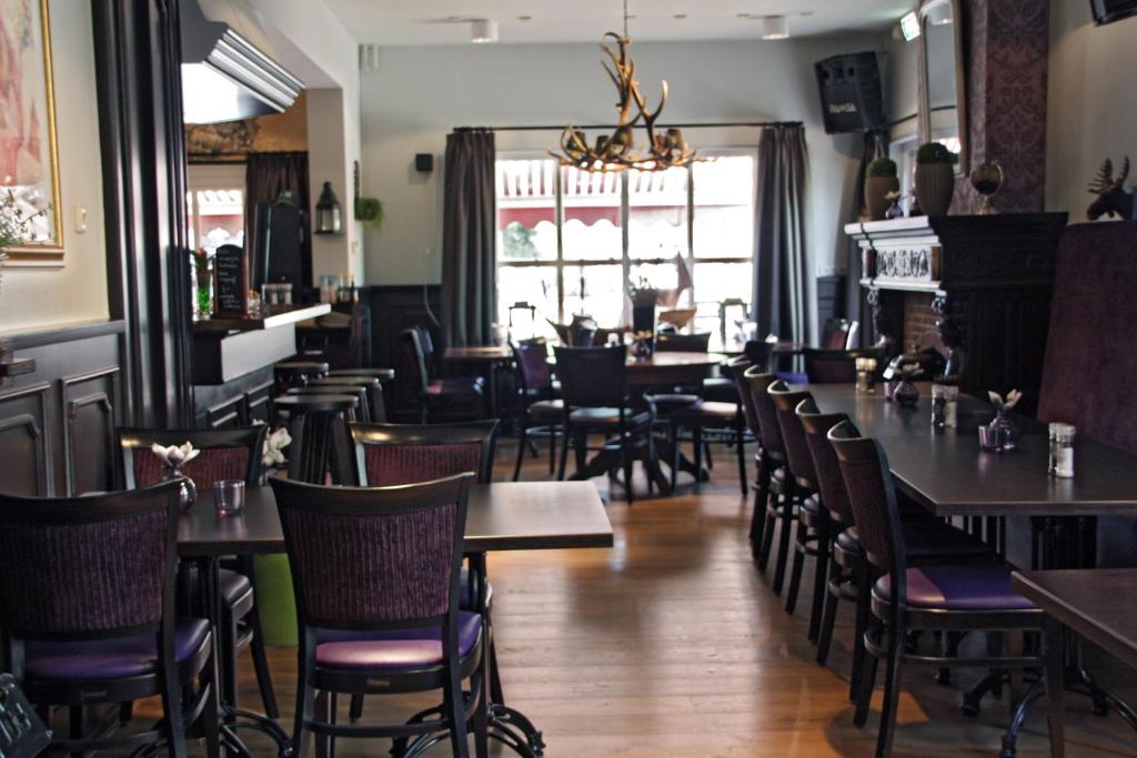 Restaurace v ubytování Herberg de Zwaan Hedel