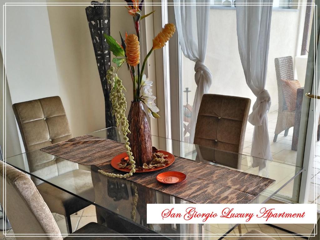 Fotografia z galérie ubytovania San Giorgio Luxury Apartment Taormina-Panoramic Pool & Parking Space v Taormine