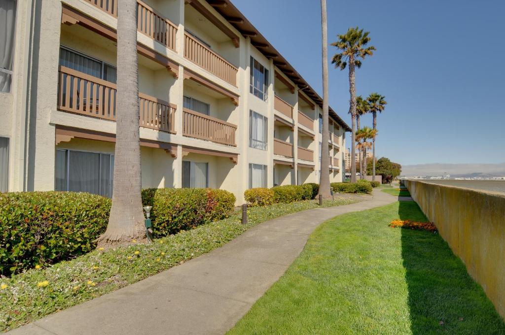 Burlingame – Photos 5