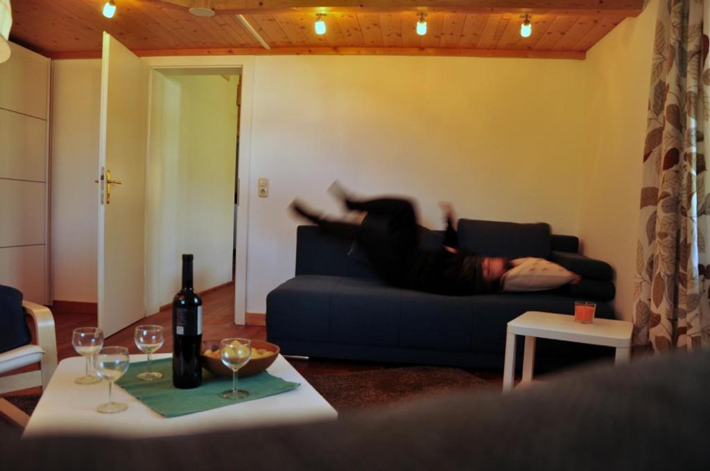Posedenie v ubytovaní Gabis Lodge