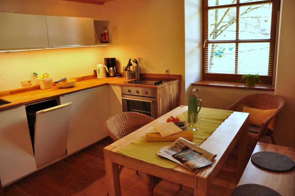 Kuchyňa alebo kuchynka v ubytovaní Gabis Lodge