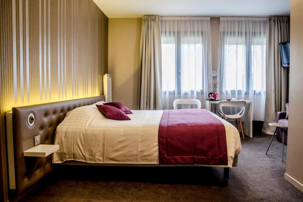 Gallery image of The Originals City, H&ocirc;tel Les Caps, Saint-Brieuc Est in Lamballe