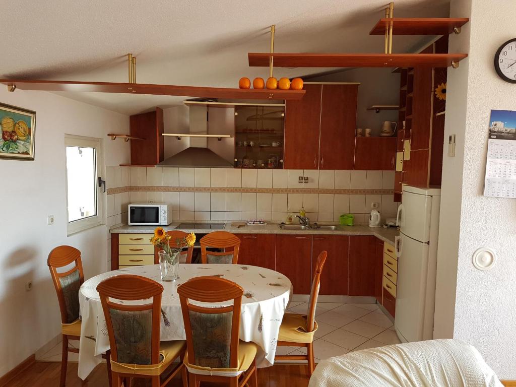 Kuchyň nebo kuchyňský kout v ubytování Holiday Home Granić