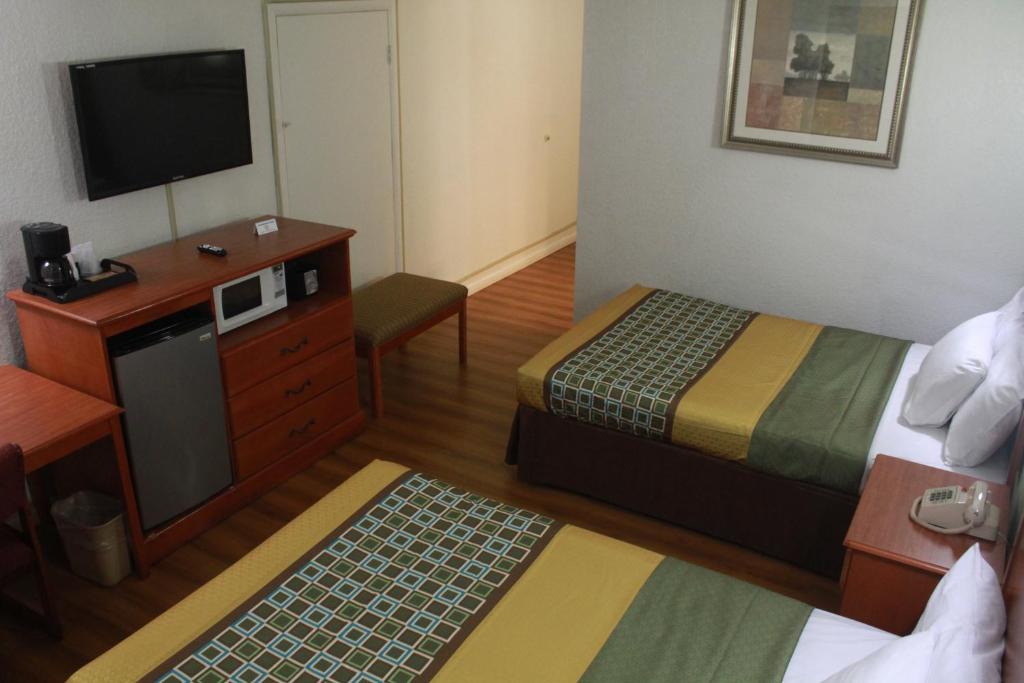 Royal Inn - Quarto Duplo Com Duas Camas De Casal - Não Fumante