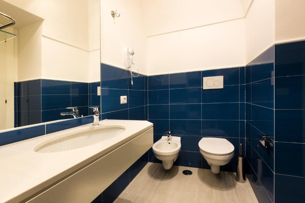 Holiday Sorrento Center - 13