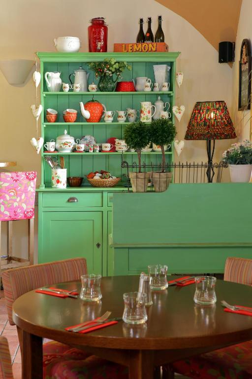 Hotel Chvalská Tvrz - Resim 30