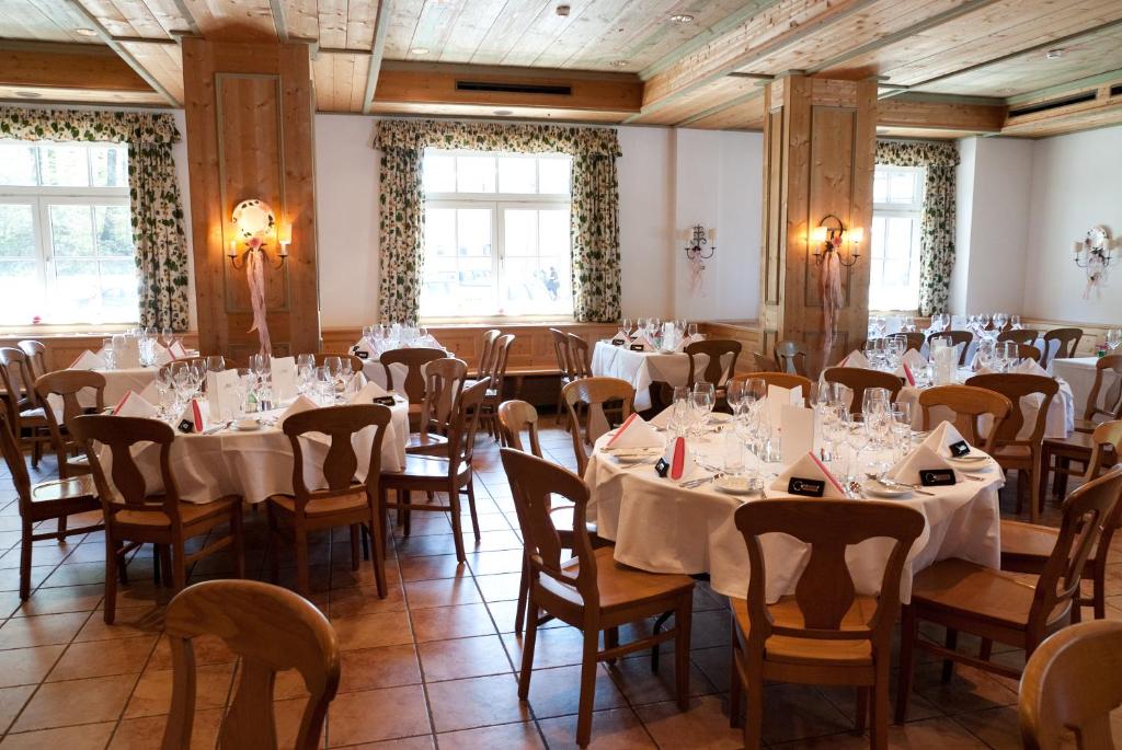 Restaurace v ubytování Hotel Gasthof Der Jägerwirt