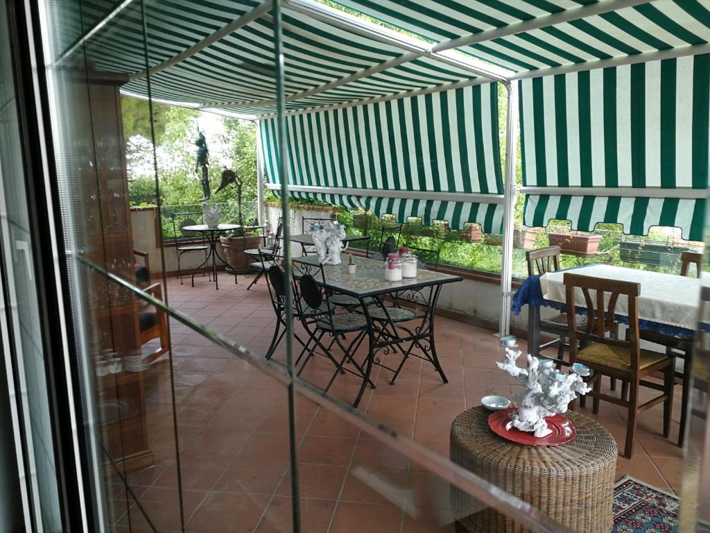 Reštaurácia alebo iné gastronomické zariadenie v ubytovaní The Incantation Guest House