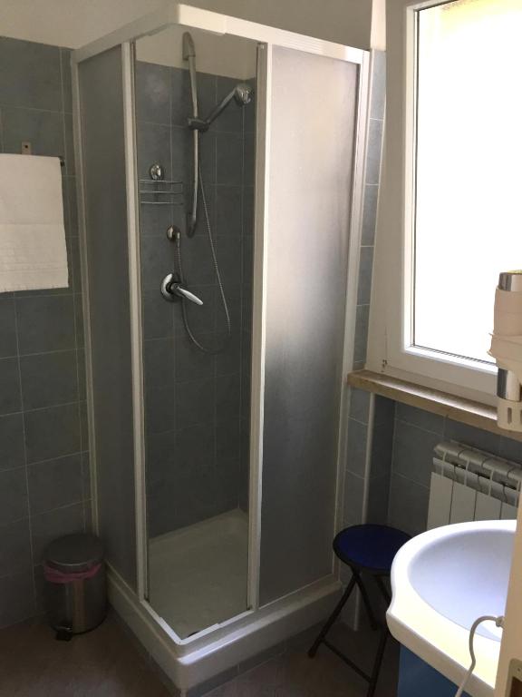 A bathroom at Aquarius Rome