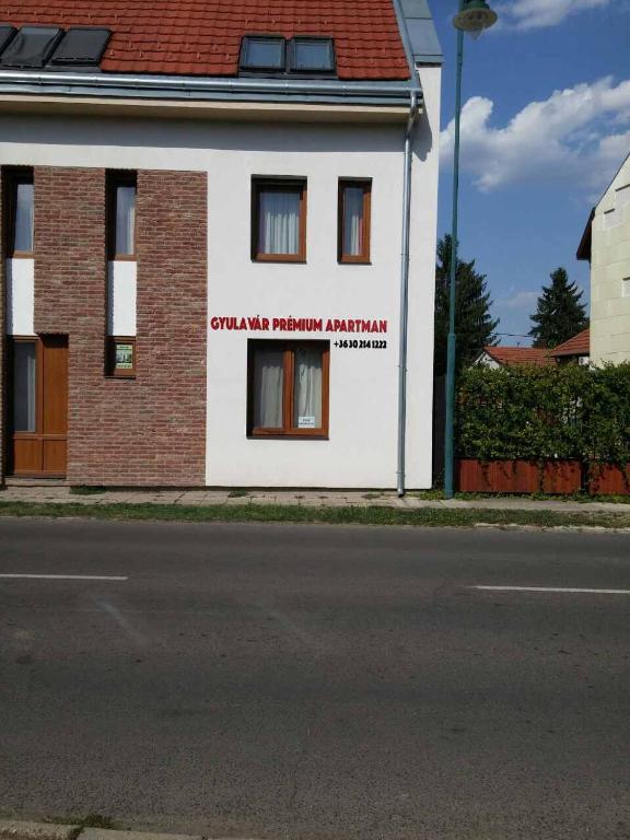 Budynek, w którym mieści się apartament