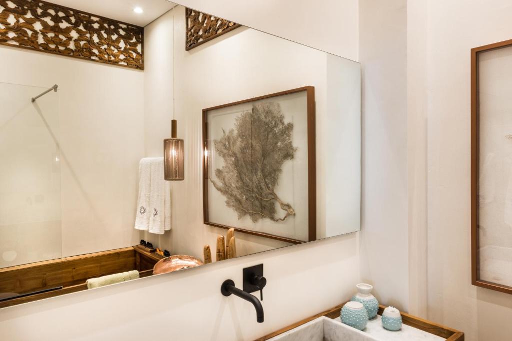 Nyx Chic Manor - Resim 38