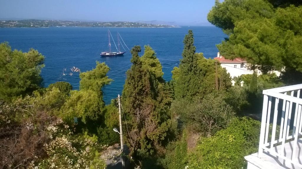 Fotografie z fotogalerie ubytování iliana's seaside maisonette v destinaci Spetses