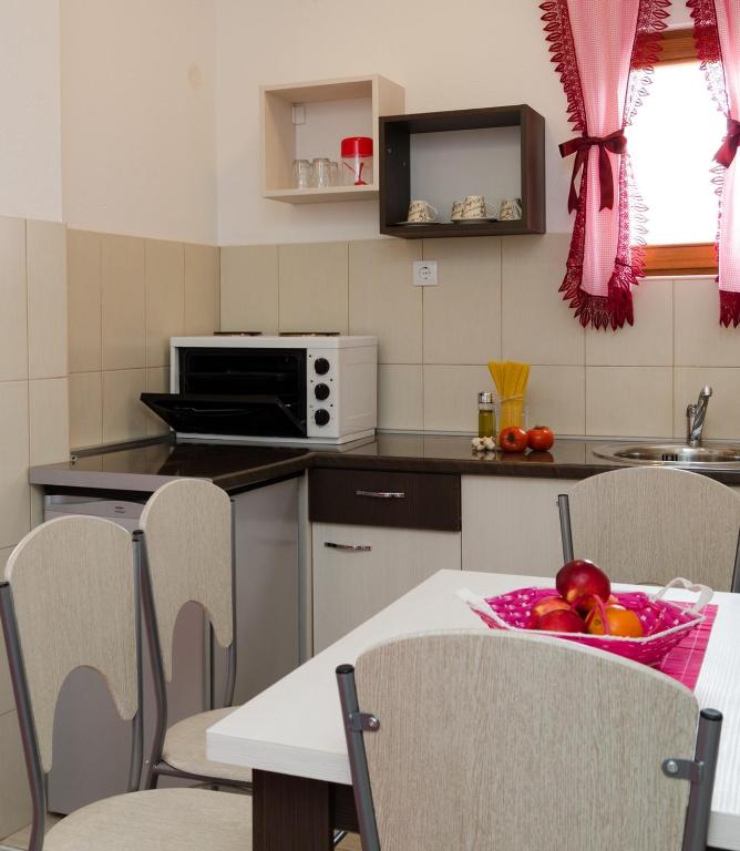 Apartmani Maja Sokobanja - 带阳台的公寓