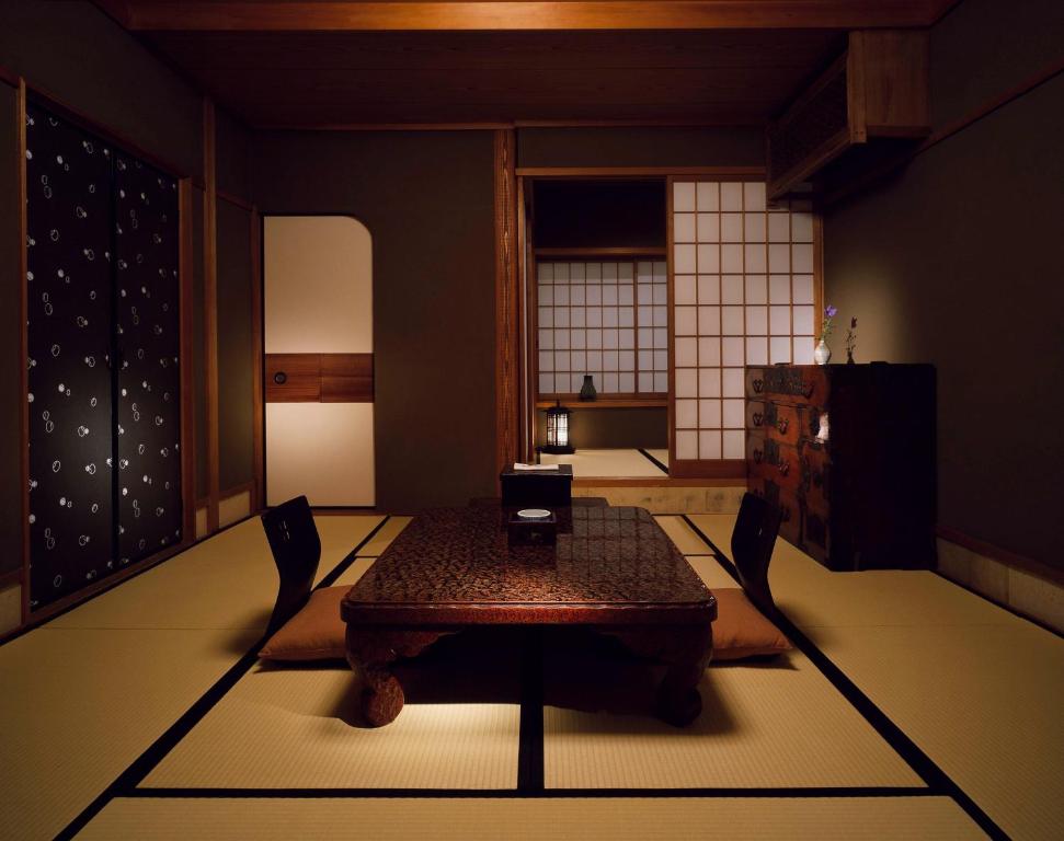Posezení v ubytování Yuzuya Ryokan - Adult Only