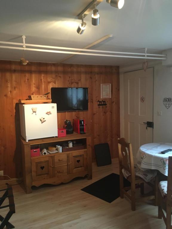 Kuchyň nebo kuchyňský kout v ubytování La Bergerie - chalet Alice