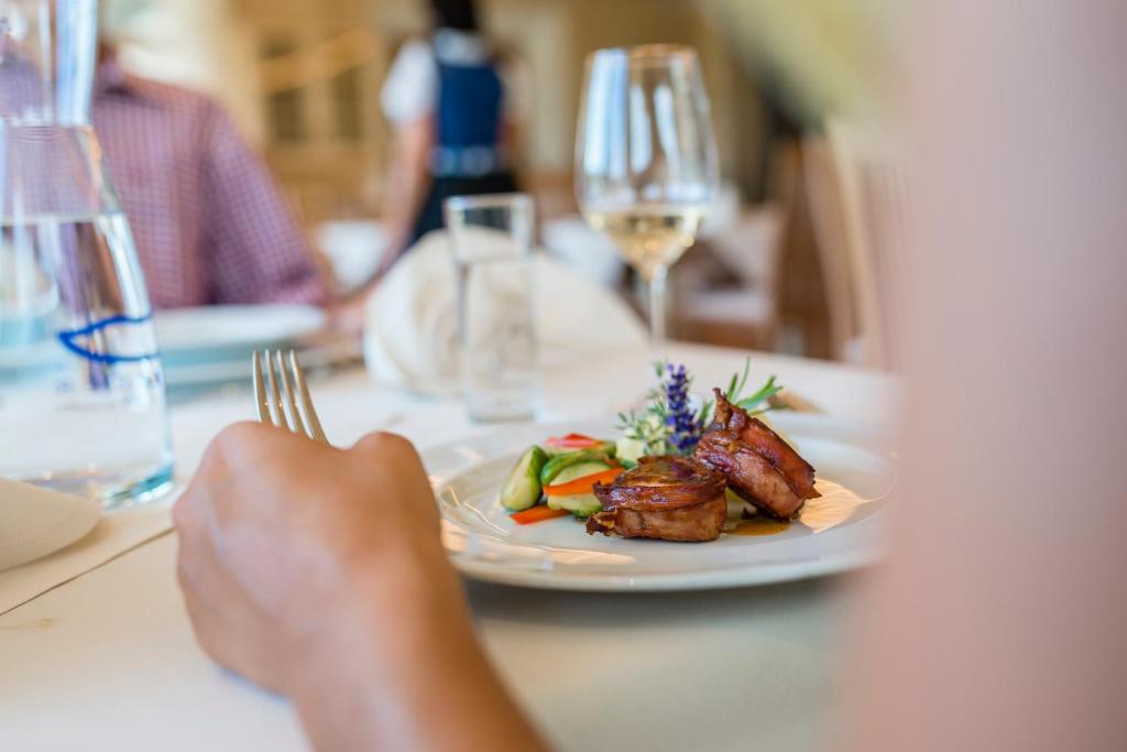 Jedzenie w hotelu lub w pobliżu