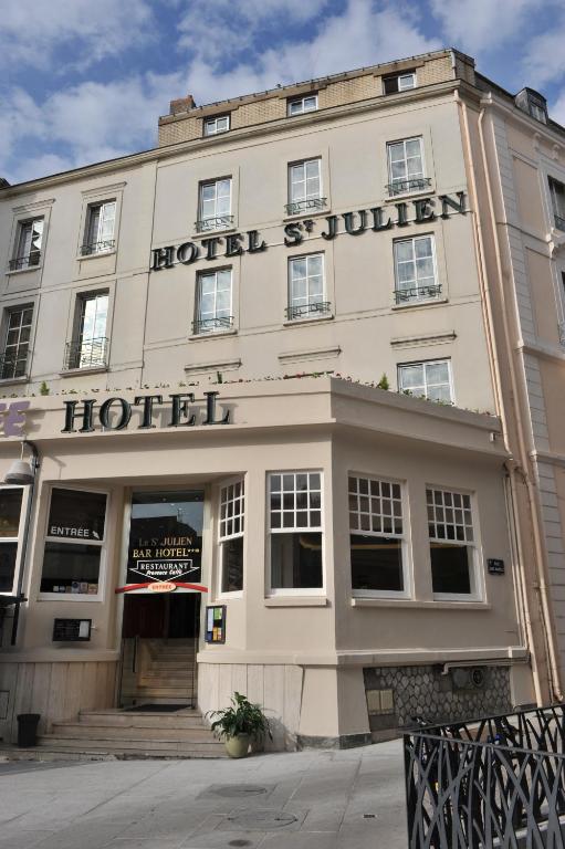 a building with a hotel on the side of it at Hôtel Saint-Julien in Angers