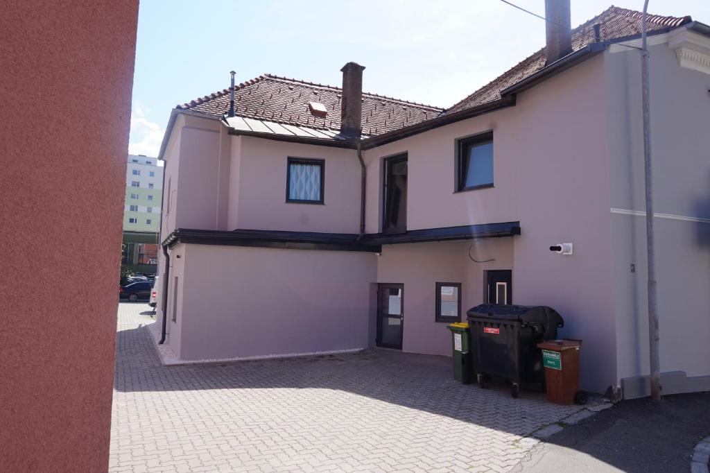 Budova, v ktorej sa ubytovanie bed & breakfast nachádza