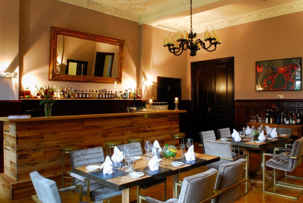 Nápoje v ubytování Romantik Hotel Schloss Reichenow