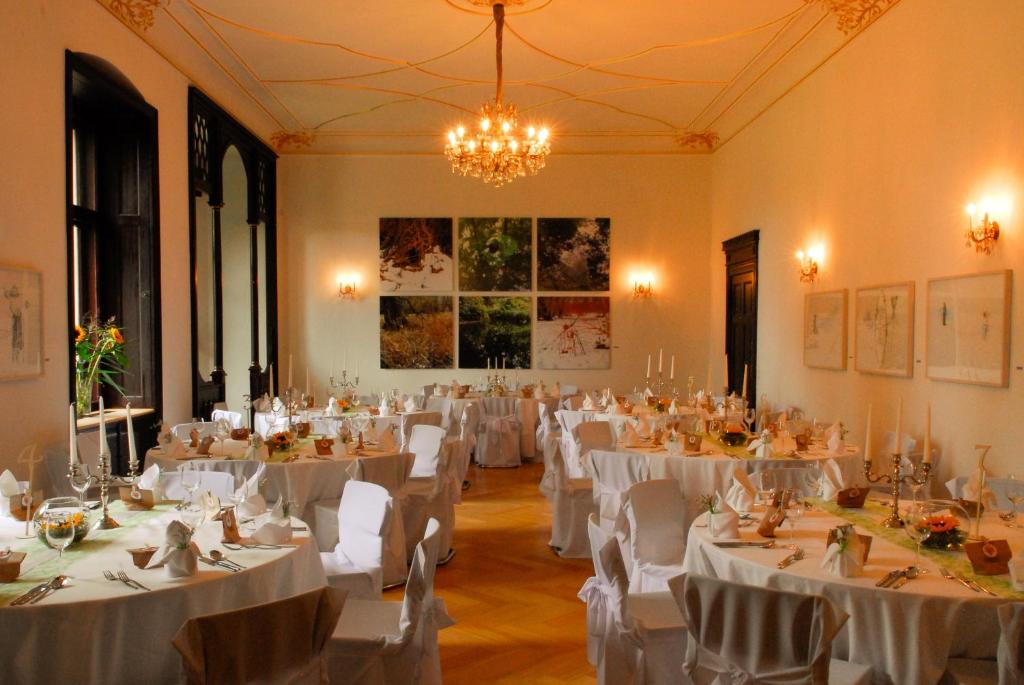 Restaurace v ubytování Romantik Hotel Schloss Reichenow