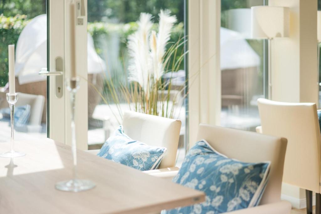 Posezení v ubytování Das Frühstückshotel Sankt Peter-Ording