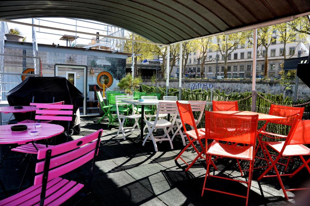 Restaurace v ubytování studios peniche Lyon centre Vieux Lyon Confluence