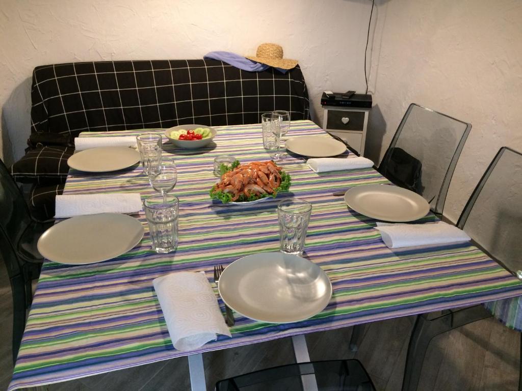 Jídlo v apartmánu nebo okolí