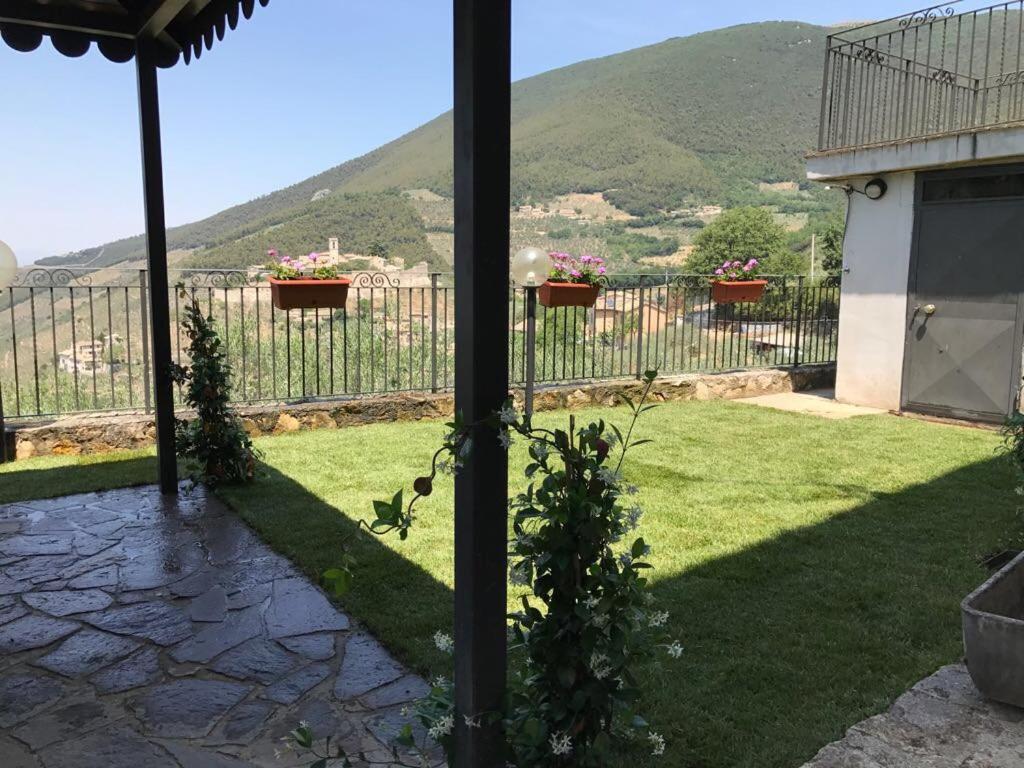 Nespecifikovaný výhled na hory nebo výhled na hory při pohledu z bed and breakfast