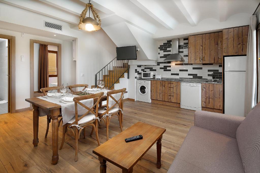 Kuchyň nebo kuchyňský kout v ubytování El Portal de Alquezar