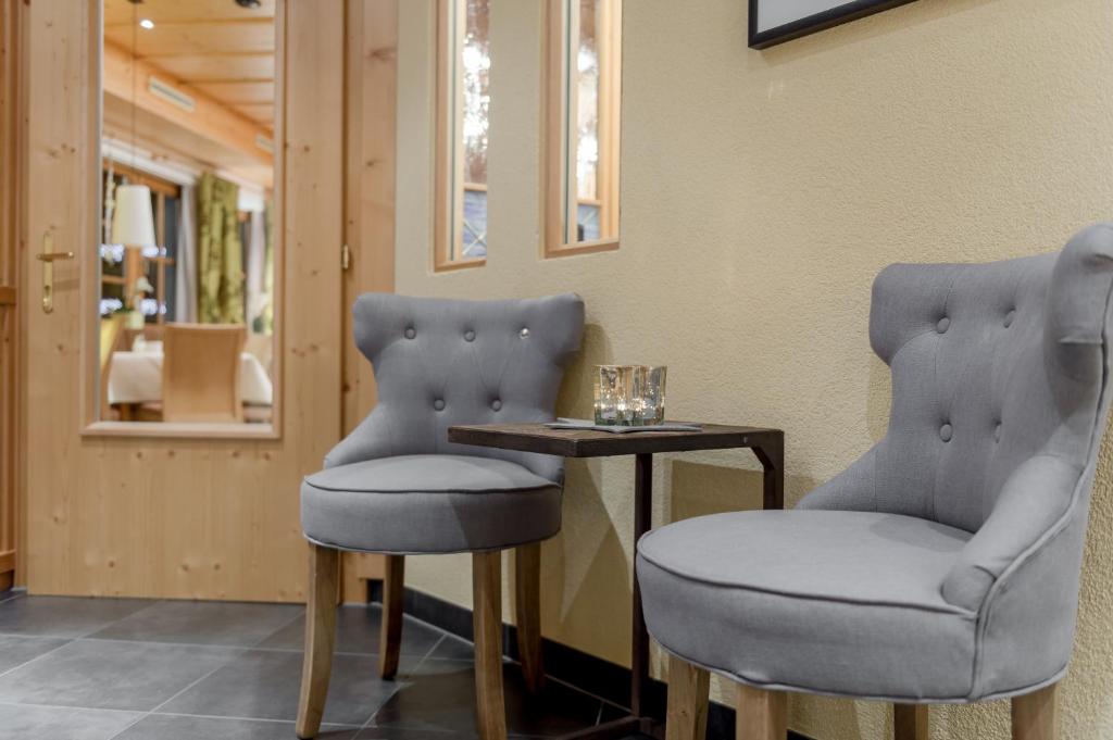 Posezení v ubytování Hotel Garni Pirchhütt