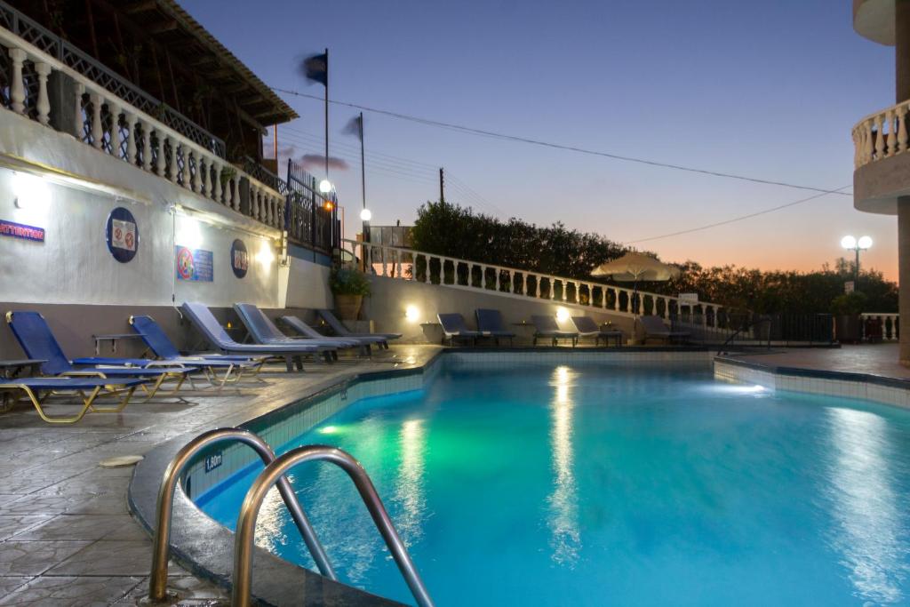 Bazén v ubytování Villa Marina nebo v jeho okolí