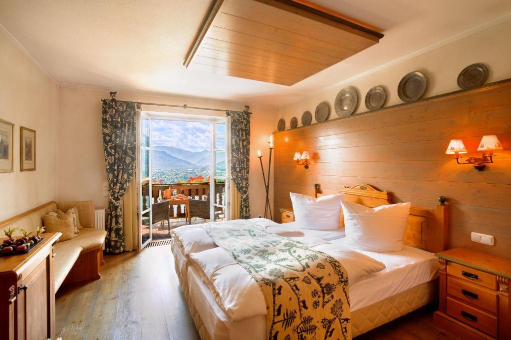 Postel nebo postele na pokoji v ubytování Hotel Leeberghof