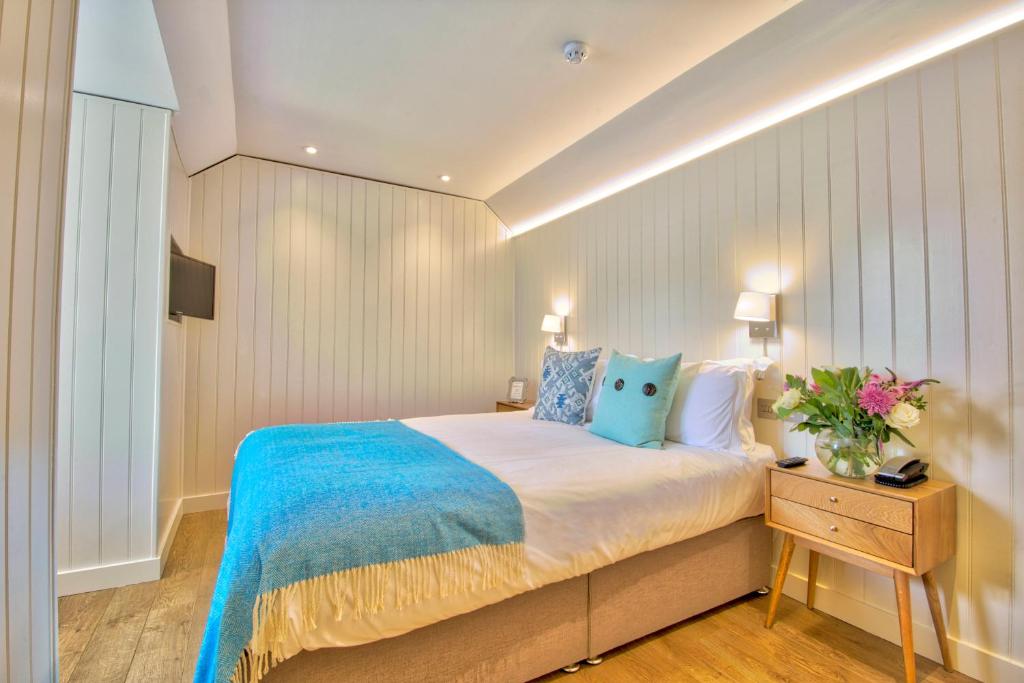 The Orchid Hotel - Resim 17