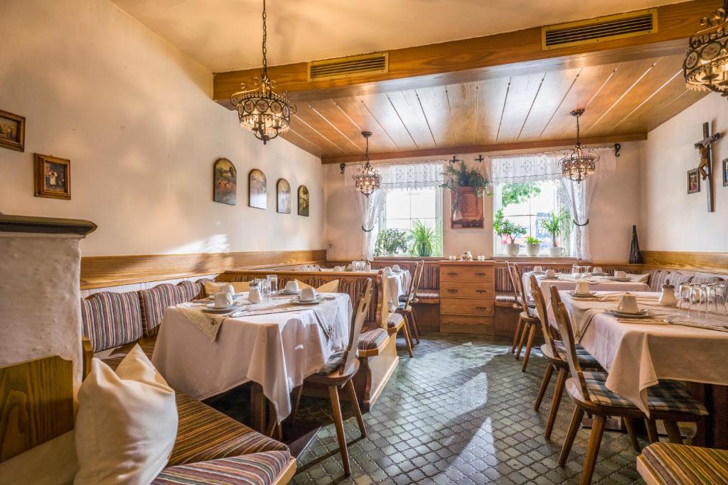 Restaurace v ubytování Landgasthof Oberlander