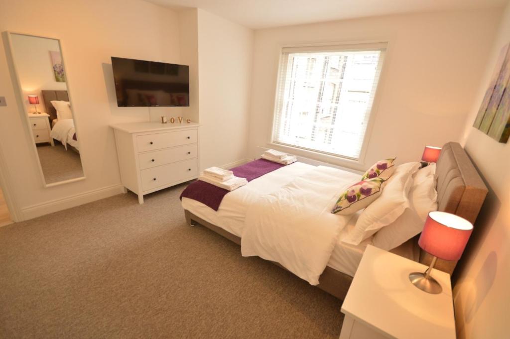 St Anne's Court by Indigo Flats - Two-Bedroom Apartment (3rd Floor - F)