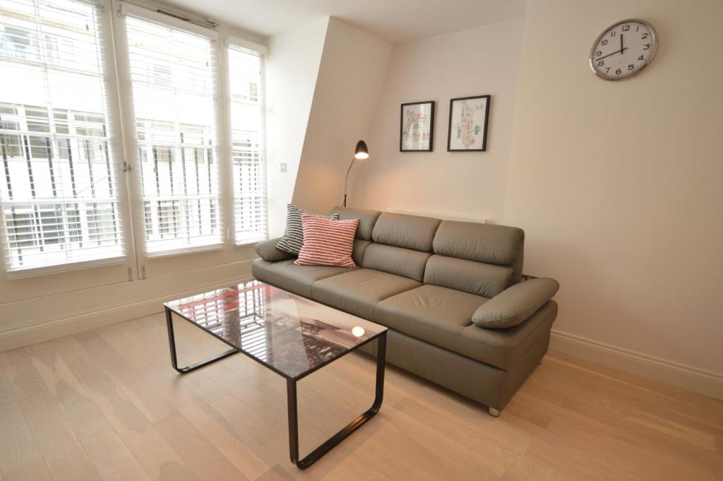 دادگاه سنت آن توسط Indigo Flats