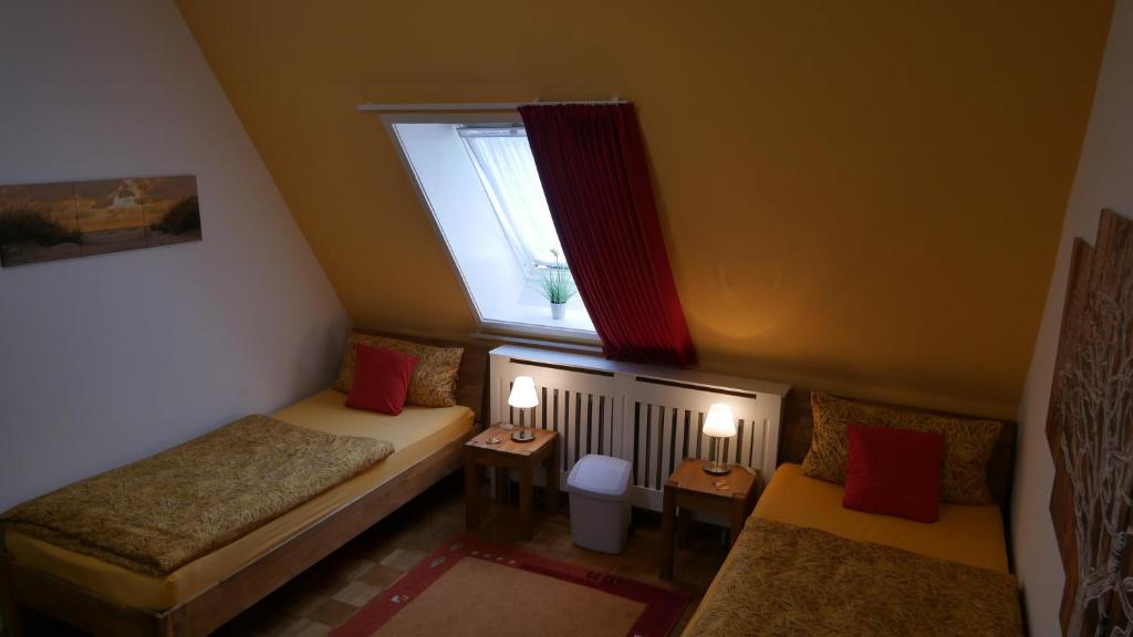 Gasthof Altes Farmhaus und Apartment - Double Or Twin Room With Shared Bathroom