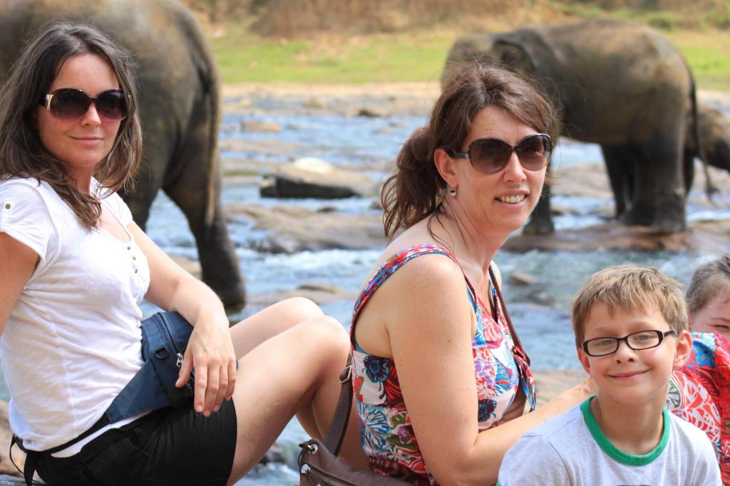 Hosté ubytování Hotel Elephant Park - NEW DEAL! Half Off Airport Pickups Available