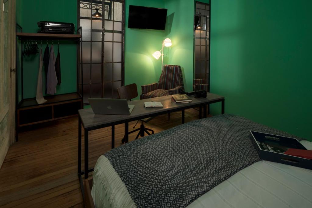 Don Jacinto Stay&Sip - Deluxe Double Room