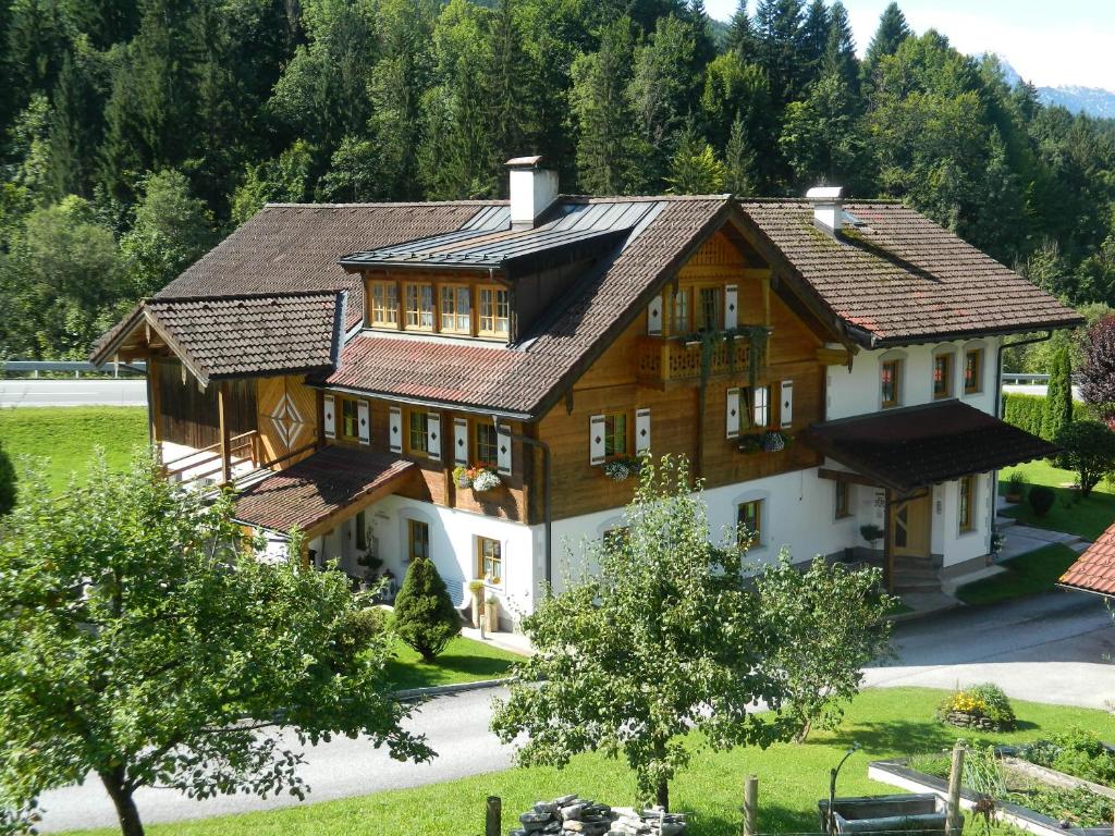 an aerial view of a house at Reiters-Ferienhaus in Russbach am Pass Gschütt