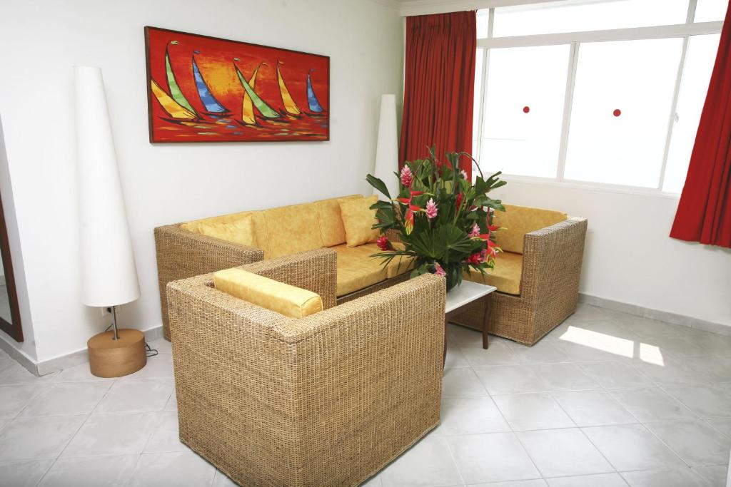 Posezení v ubytování Decameron Cartagena - All Inclusive